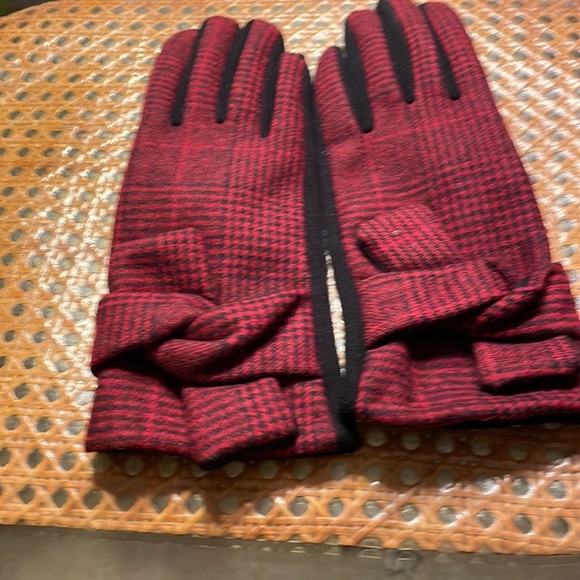 LF Accessories - LF Gloves